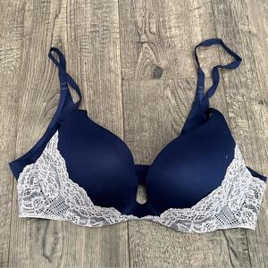 Victoria's Secret Blue and White Lace Push-Up Bra